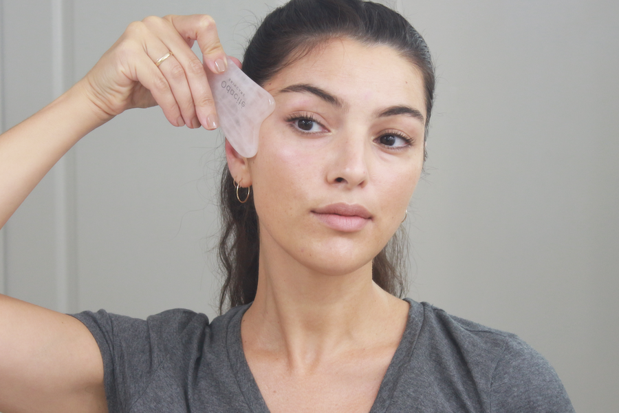 Facial Gua Sha: A Step-by-Step Tutorial Guide