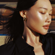 Goop-Glow Skin Highlighter Stick-Makeup-042125_GOOP_BEAUTYHIGHLIGHTER_Shot_17_01492-EP-The Detox Market | Always