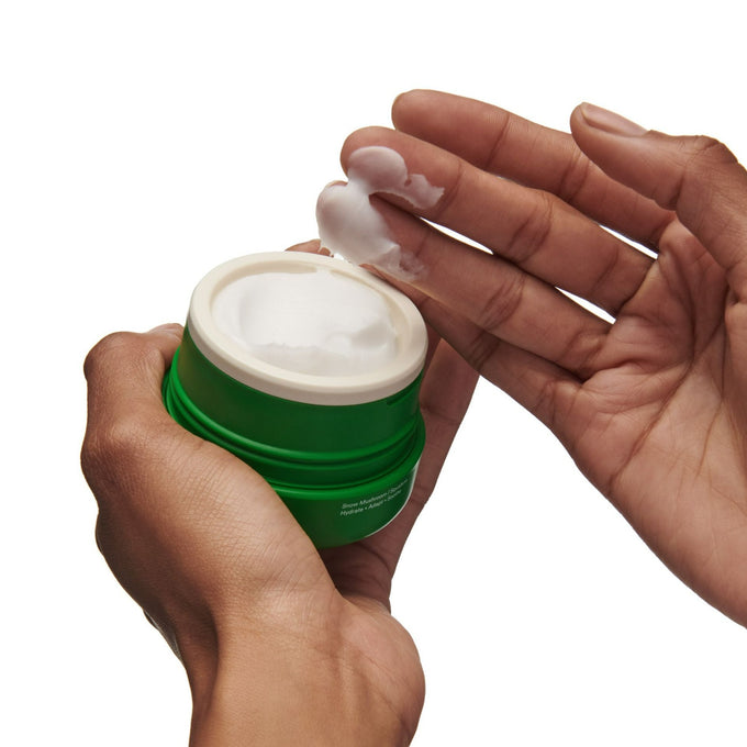 Humanrace-Humidifying Cream-Skincare-6.ProductinUse_14a7db1e-55be-4376-95a2-97f58d227621-The Detox Market | 