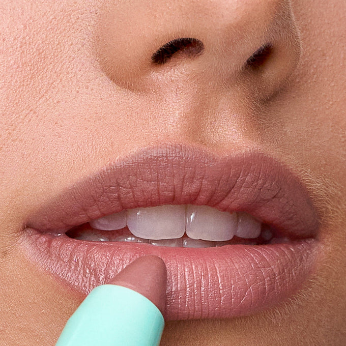 SWEED-Le Lipstick-Makeup-Celine_01-The Detox Market | Celine - Icy sheer nude, soft shimmer