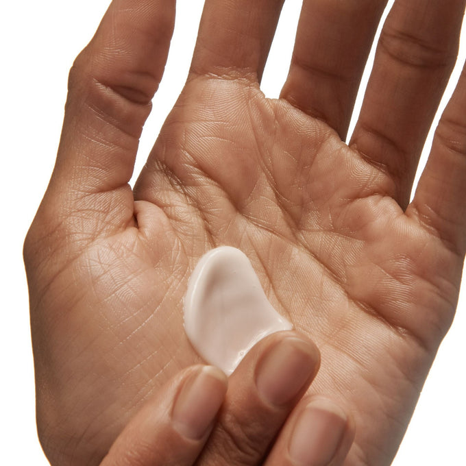 Humanrace-Mystifying Gel Moisturizer-Skincare-8.FormulaonHand_30fc2e58-cca2-4f23-8a92-eccfe557da7c-The Detox Market | 