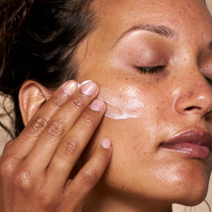 OSEA-Blemish Balm With Plant Based Salicylic Acid-Skincare-BlemishBalm_texture05-The Detox Market | 