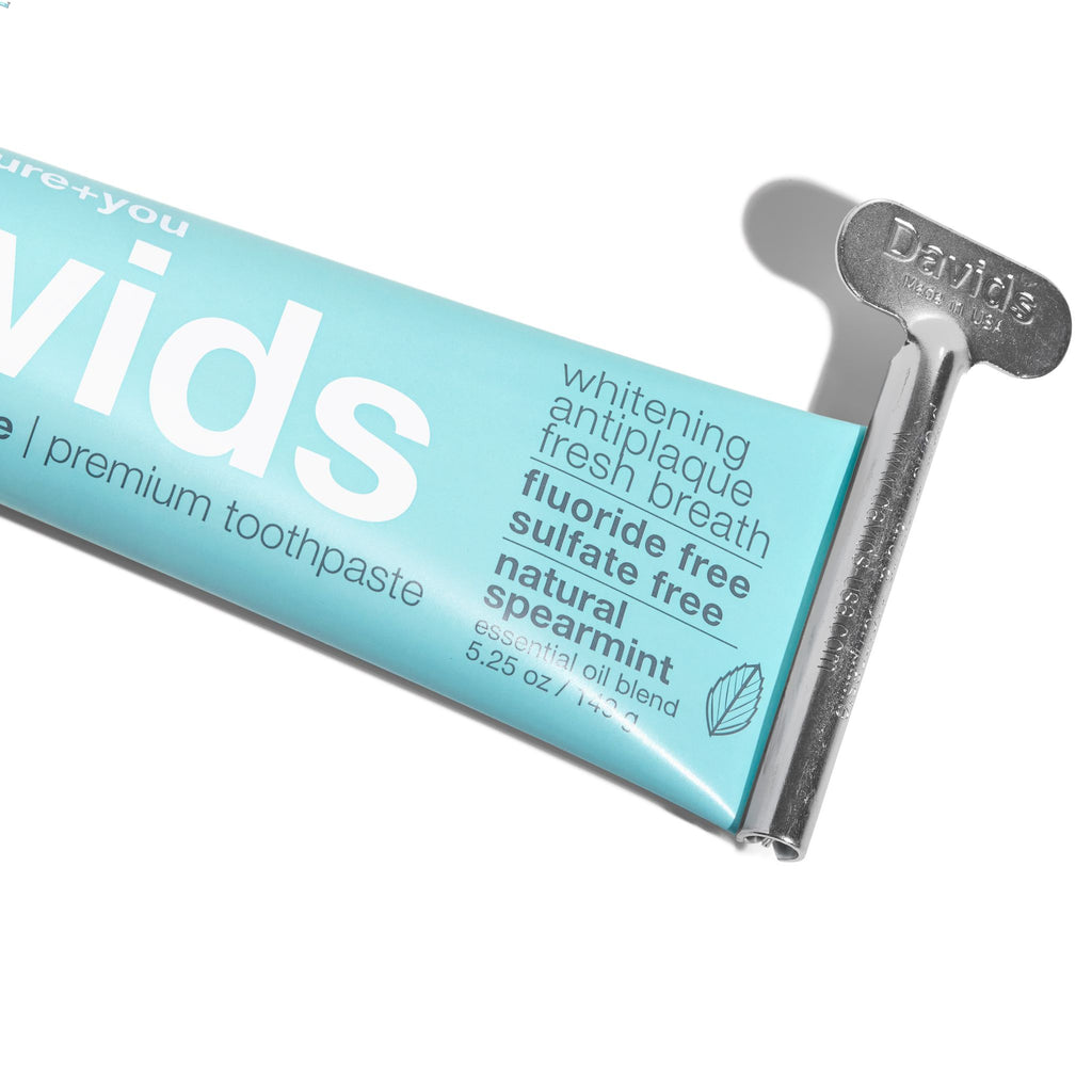 Davids-Spearmint Toothpaste-Body-Davids_Masters_July2022_Spearmint_AngleSQUARE-The Detox Market | 