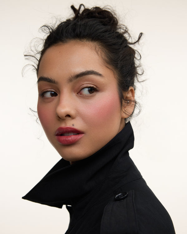 Wonderblush-Le Fondant Cream Blush-Makeup-LeFondant-ModelMediumSkin-Cerise-The Detox Market | 