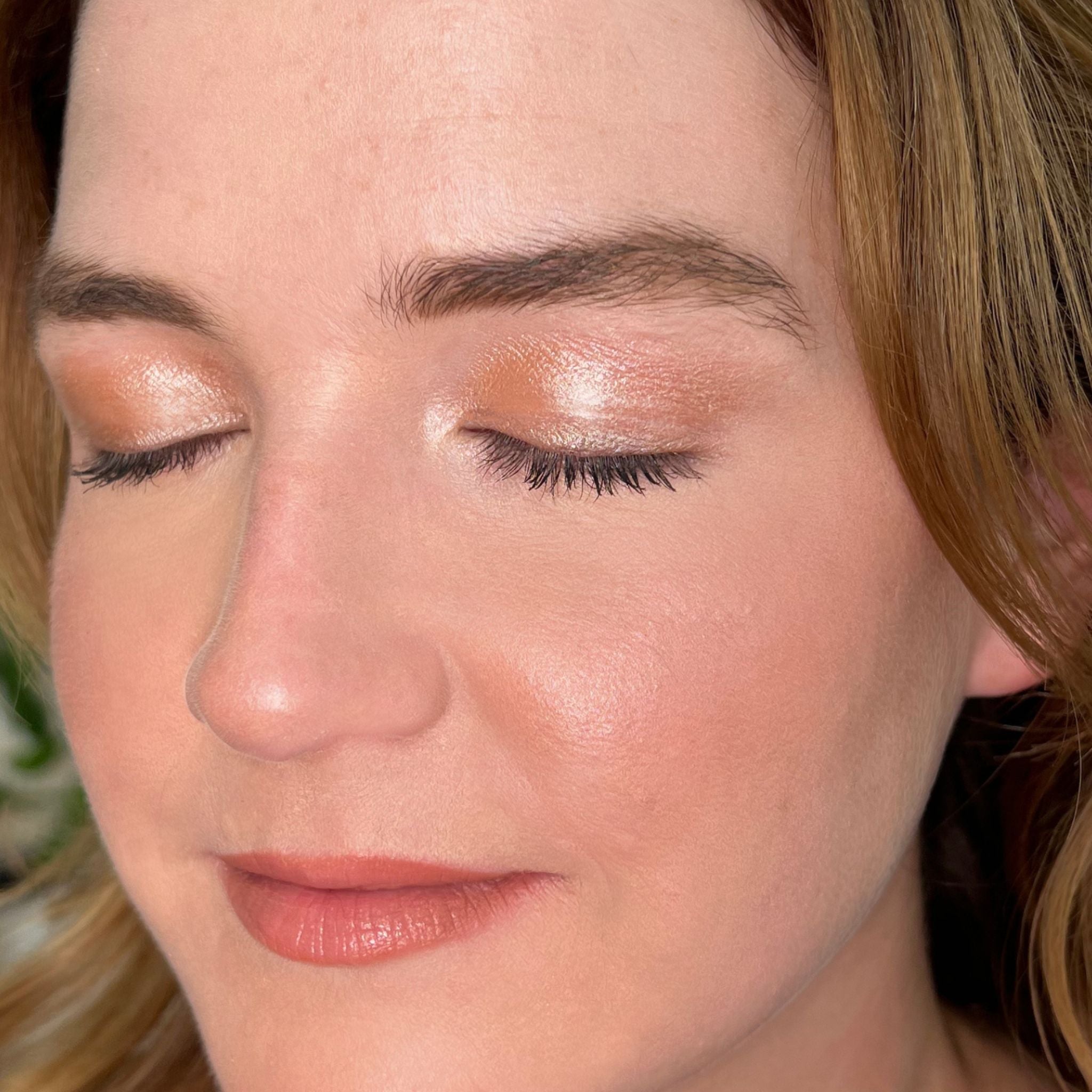 MOB Beauty-Cream Clay Eyeshadow-Makeup-MOB_CCE_ONFIG_M145-The Detox Market | M145 Champagne shimmer