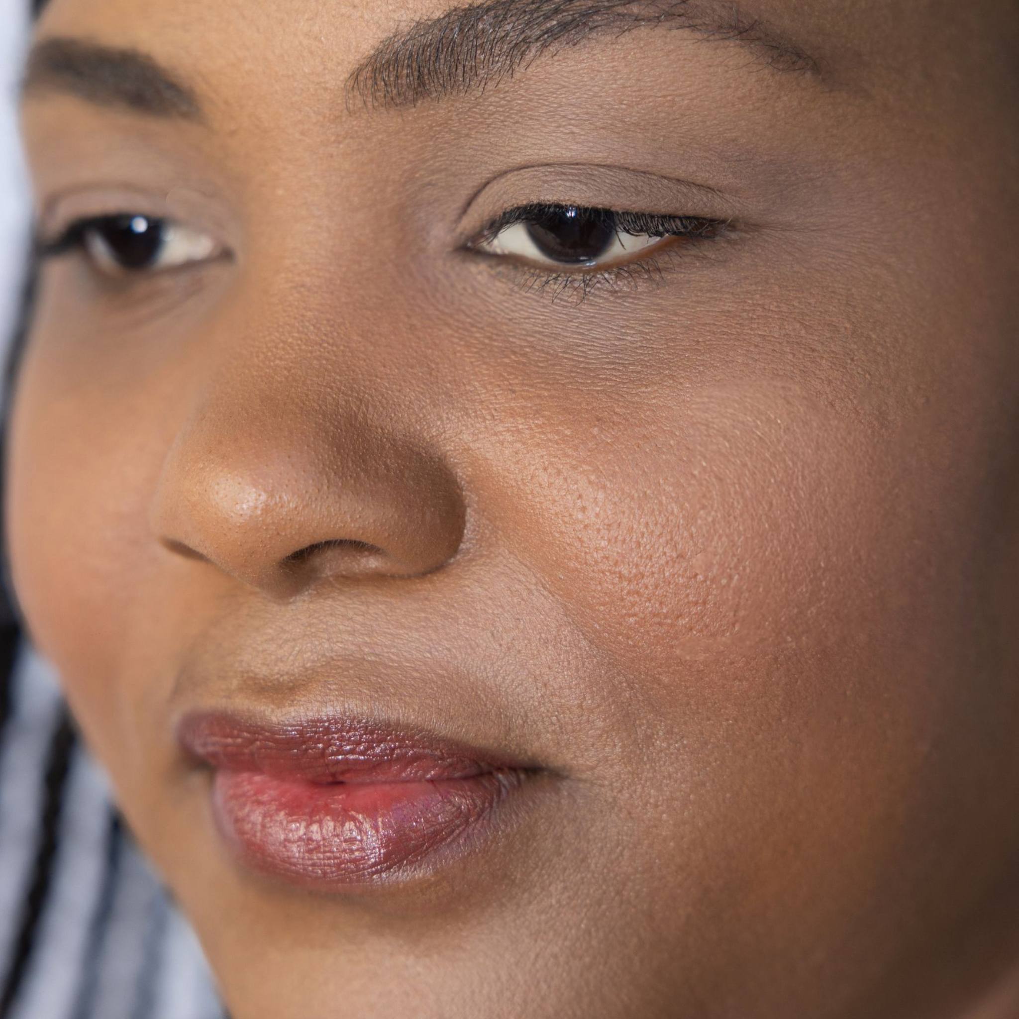 MOB Beauty-Long Wear Liquid Clay Eyeshadow-Makeup-MOB_onfig_LE_driftwood_alt-The Detox Market | Driftwood - Matte taupe