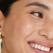 True Botanicals-RENEW Repair Nightly Treatment-Skincare-Model_RenewRepair_2048x2048_1a1dccc4-b20f-48a3-9054-9c7e13bc9d4b-The Detox Market | 