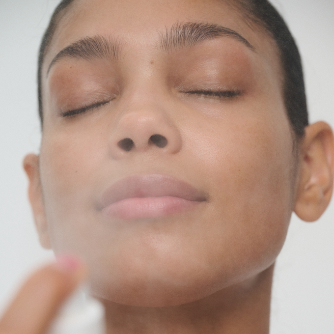 RMS Beauty-Superserum Hydrating Mist-Skincare-SUPERSERUMMIST-ModelApplication-The Detox Market | 