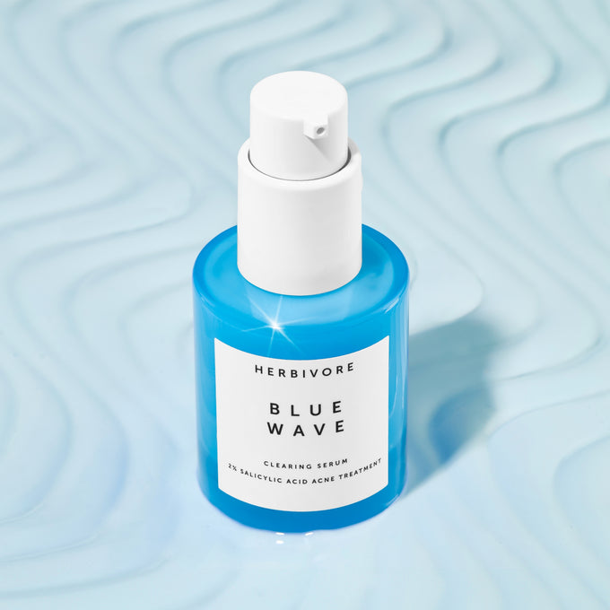Herbivore-Blue Wave Clearing Serum - 2% Salicylic Acid Acne Treatment Serum-Skincare-USBlueWave_BottleOnTexture_2048x2048_f242daa2-3fa8-4325-b14d-0efb52c980f4-The Detox Market | 