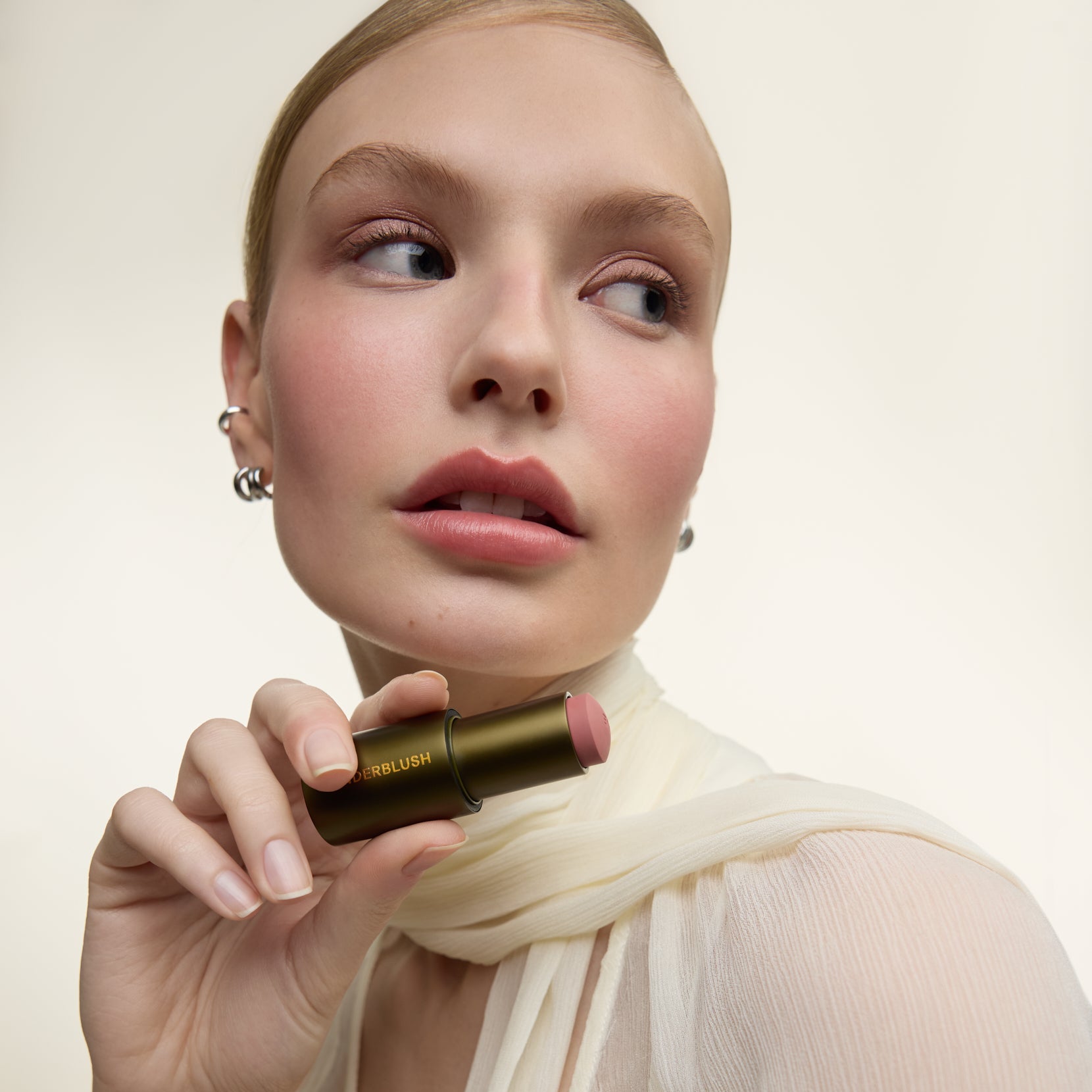 Wonderblush-Le Fondant Cream Blush-Makeup-WBLeFondant-Editorial2-The Detox Market | Always