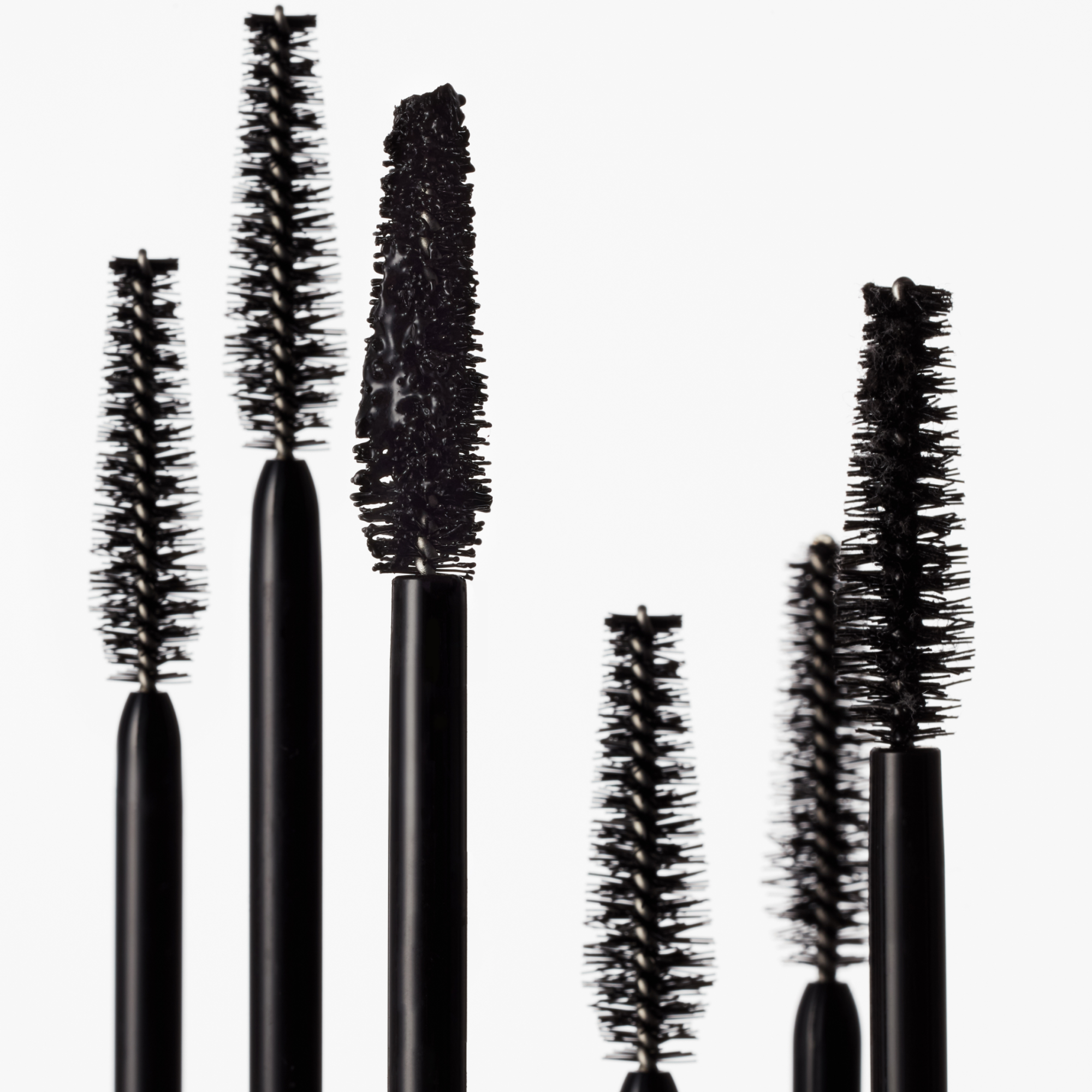 Goop-Featherlash Lifting Serum Mascara-Makeup-featherlashmascara_imgCarousel_lifestyle_099ae5e9-bd70-4d53-9389-93bdcfbfbcd9-The Detox Market | 