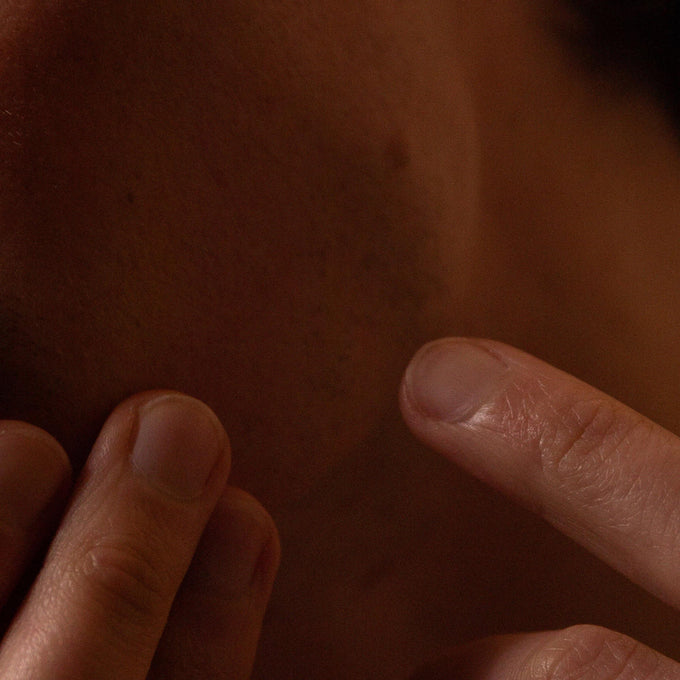 maude-Soothe, Calming Ingrown Hair Oil-Body-md_soothe_lifestyle_03-The Detox Market | 