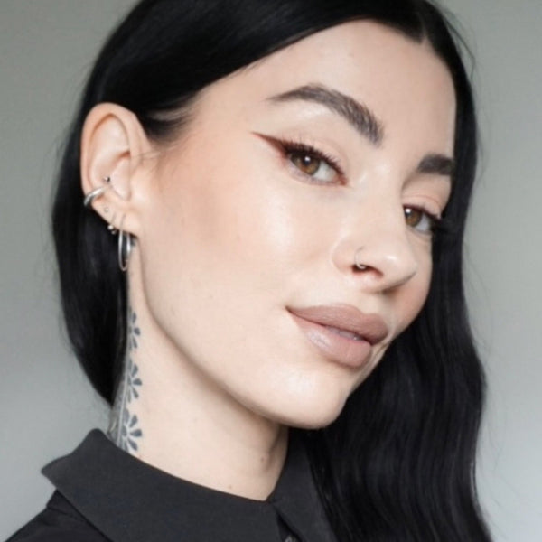 Soft Matte Lipstick - Makeup - MOB Beauty - 03_PDP_MOBBEAUTY_SMLM101_LIFESTYLE - The Detox Market | M102 Mauve greige