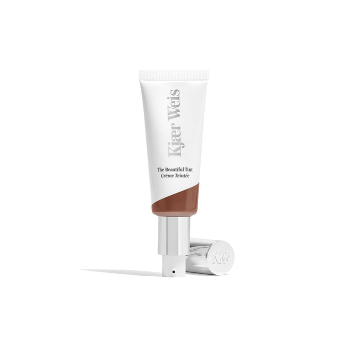 The Beautiful Tint - Makeup - Kjaer Weis - KW_main_D4_Bottle_Capoff_2048x2048_1b7062dd-4537-4fb2-aa48-18d6c0dfe6ea - The Detox Market | D4 - Rich, Cool Undertones