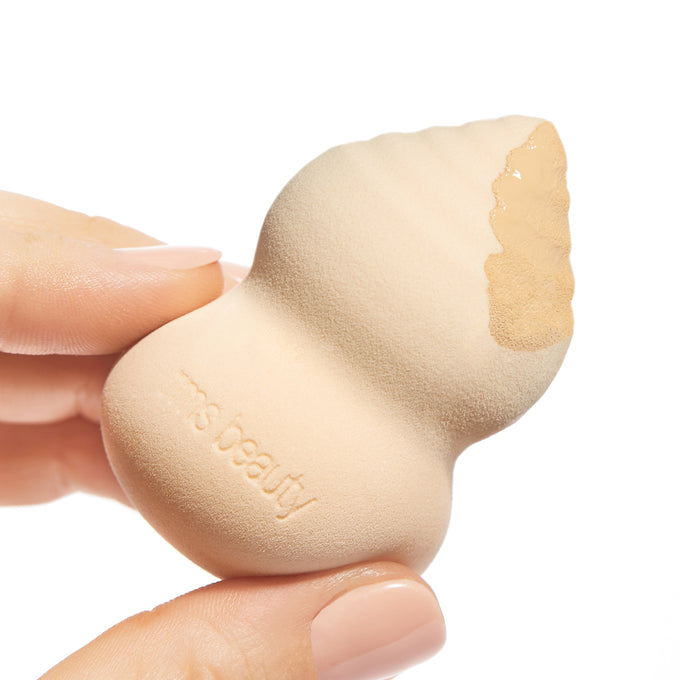 Skin2Skin Beauty Sponge - Makeup - RMS Beauty - RMS_SPONGE_WITHREEVOLVEFOUNDATION - The Detox Market | 