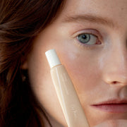 Lychee Crème Corrector - Makeup - Ere Perez - ere-perez-Poppy-step3-05 - The Detox Market | Uno – Alabaster Sand