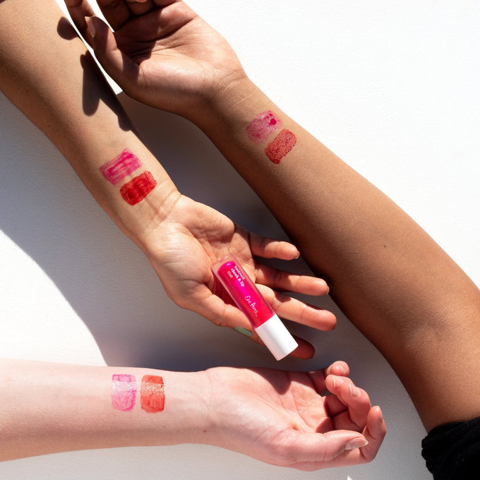 Beetroot Cheek & Lip Tint - Makeup - Ere Perez - ere-perez-swatch-beetroot-cheek-lip-tint-03 - The Detox Market | Always