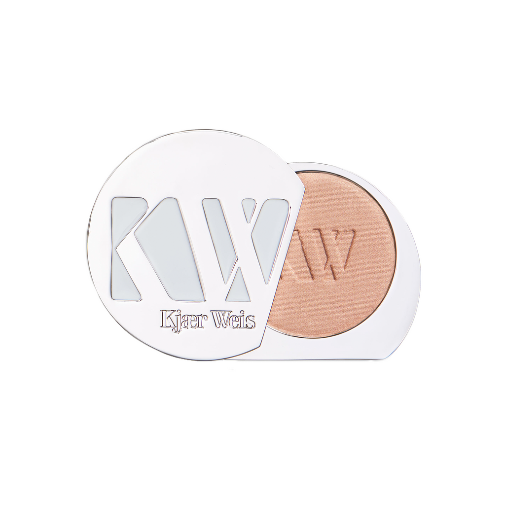 Kjaer Weis-Lightslip Highlighting Powder Compact-Luminous + A warm toned peachy rose-gold-